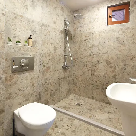 семеен ноа Otel Misivri