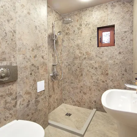 Otel семеен ноа