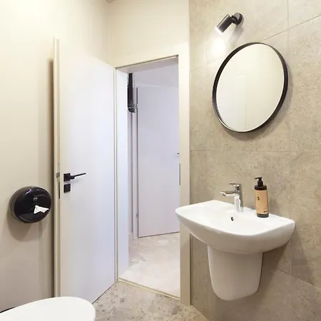 семеен ноа Otel