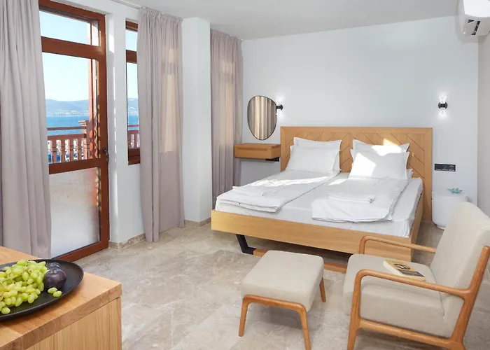 семеен ноа Хотел *