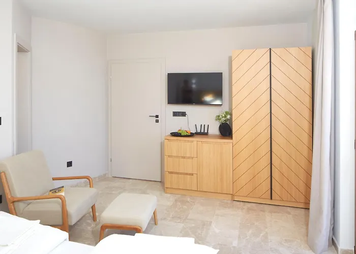 Хотел семеен ноа Несебър