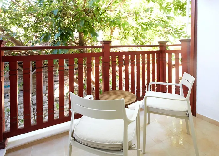 семеен ноа Хотел *