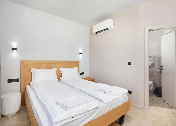 семеен ноа Хотел *